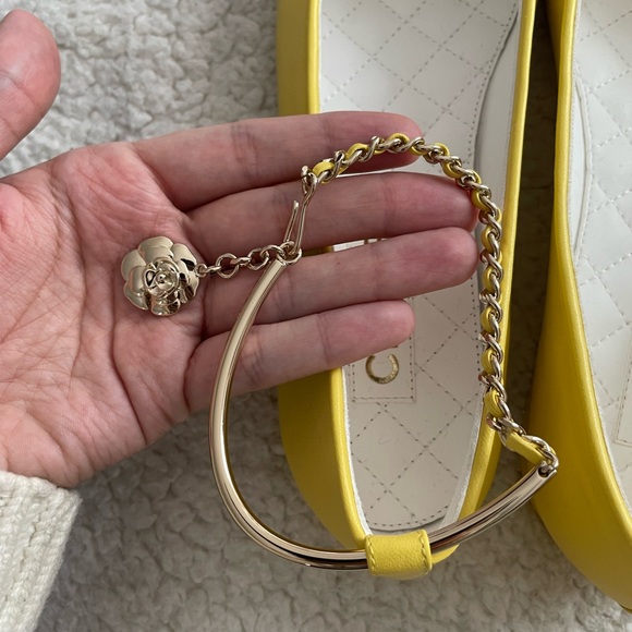 BNWB Chanel Yellow Ankle Chain Ballet Flats Sz 38.5 - Picture 2 of 12